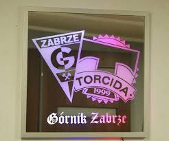 Head to head statistics and prediction, goals, past matches, actual form for ekstraklasa. Nietypowe Gadzety Gornika Zabrze Na Swiateczny Prezent Moze Kubek Termiczny Albo Fartuch Kuchenny Zobaczcie Zabrze Nasze Miasto