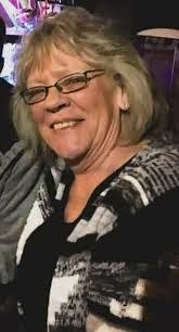 Sandy Lineberry's Instagram, Twitter & Facebook