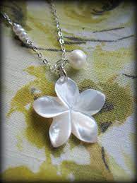 Hawaiian kukui nut lei red color hibiscus flower necklace. Small White Plumeria Flower Necklace Shell Aloha Hawaii Hula Etsy Hawaii Style Jewelry Lovely Necklace Flower Necklace