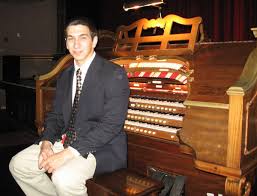 Talented organist will perform in Middletown