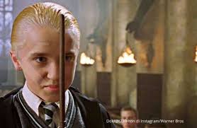 In addition to his work as an actor, felton began singing. Tom Felton Terharu Tonton Harry Potter Sorcerer S Stone Pertama Sejak 20 Tahun