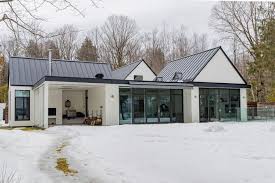 Construction Ingenieuse Sur Le Lac Brome In 2020 Architecture Construction House Styles
