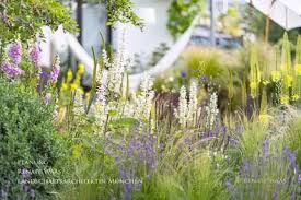 Staudenbeet Planen Gartenplanung Waas Muenchen Sommer Beispiel Pflegeleichter Garten Staudenbeet Garten