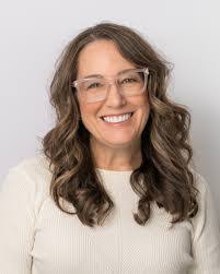 Lisa Ruffcorn's Instagram, Twitter & Facebook