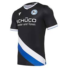 Erkennst du die trikots dieser bundesliga vereine (kommende saison 20/21) an kleinen ausschnitten vom trikot? Fussball Fussball Trikots Von Macron Online Kaufen Im Joggenonline Shop