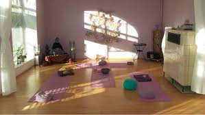 Migros fitnesspark regensdorf & puls 5 in zürich. Yoga Im Blauen Haus Nurnberg Sudstadt Urban Sports Club