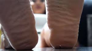 Giantess feet