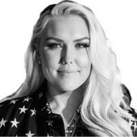 Lea Baxter's Instagram, Twitter & Facebook