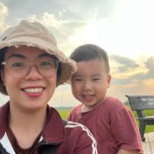 Travelling first time from Australia to Vietnam. What would be the best  recommendation in regard to spending money while in Vietnam.