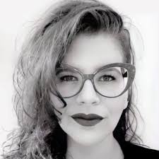 Selena James (@SelenaJ)