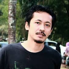 Untuk para fansnya warkop DKI pasti tidak asing lagi dengan sosok yang satu  ini, Beliau adalah Jack Johannes, lebih dikenal dengan nama panggung Jack  John atau Jack Jumbo (23 April 1934 -