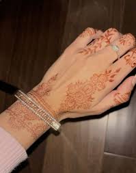 Pin de daniela alfonzo em Henna