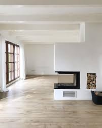 Fireplace As Room Divider In The Living Room Fireplace Raumtrenner Kamin Wohnzimmer Einrichtungsideen Wohnzimmer Wohnen