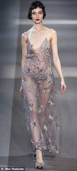 When you're viewing a reddit thread and want to explore related media, this extension shows you videos people mentioned within that thread. Paris Fashion Week Flapper Chic Is Back In Vogue As Louis Vuitton Shows Collection Of Delicate Slips Furs And Mannish Coats At With Both Cara Delevingne And Kate Moss On The Catwalk