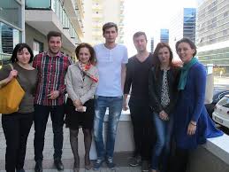 Peste 1.400 de studenţi şi tineri profesionişti de diferite naţionalităţi locuiesc în cele aproximativ 700 de garsoniere din campus. Hai SÄƒ Vezi Primul Campus StudenÈ›esc Privat Din Romania AratÄƒ Excelent Adela Parvu Interior Design Blogger