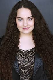 This House Has People in It (Fernsehkurzfilm 2016)