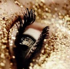 Eye Liners Me Krystalloys Apo Ton Oiko Ysl Gia Na Entypwsiasete All That Glitters Is Gold Shine Bright Like A Diamond Gold