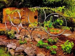 Mobel Accessoires Und Deko Im Garten 80 Ideen Zum Selbermachen Gartenspaliere Garten Garten Gestalten