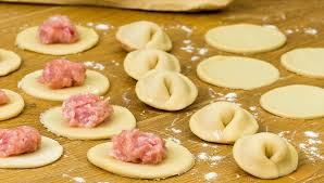 что приготовить из пельменного теста кроме пельменей и вареников Kak Mesit Testo Na Pelmeni