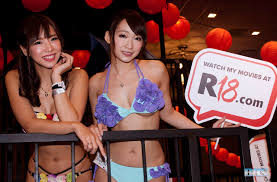 File:Serina Hayakawa& Kurea Hasumi at AVN Adult Entertainment Expo 2016  (25638352546).jpg - Wikimedia Commons