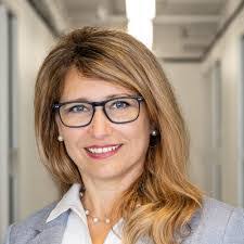 Elena Anderson's Instagram, Twitter & Facebook