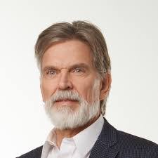 Lynn Irons's Instagram, Twitter & Facebook