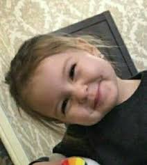 Luna Cabrera (@_lunacabrera)