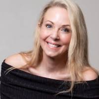 40+ "Victoria Lynn" profiles