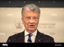 William shawcross hi-res stock photography and images