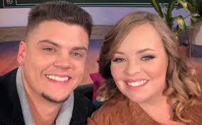Catelynn Lowell Shares New Photo of Bio Daughter Carly After Recent Visit;  Tyler Baltierra Applauds Carly's Parents Brandon & Teresa For Doing “An  Amazing Job Raising Her”