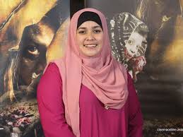 Seorang perempuan mungkin memberikan postur terbuka kepada anda karena dia bersikap ramah, bukannya ingin terlibat dalam asmara dengan anda. Cemburu Seorang Perempuan