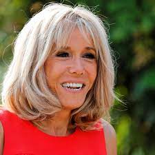 Why brigitte macron is the most loved french first lady for years. Brigitte Macron Warum Sie Wieder Als Lehrerin Arbeitet Brigitte De