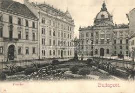Az épületet kallina mór tervezte. Budapest I Disz Ter Honved Foparancsnoksag Hianyzo Resz Darabanth Gmbh