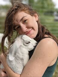 Carla Beres's Instagram, Twitter & Facebook