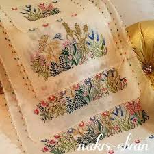 Kir Cicekleri Salon Takimi Bes Parca Dikdortgen Masa Konsol Orta Sehpa Ve Iki Kucuk Sehpa Nakis Embroidery Salontakimi Makinan Nakis Kir Cicekleri Konsol