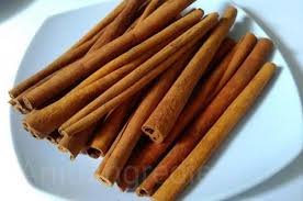 Cari tahu informasi kayu manis di hello sehat. Kayu Manis Kulit Manis Cinnamon Stik Kualitas Super Berat 250 Gram Bumbu Mentah Bumbu Food Bukalapak Com Inkuiri Com