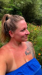 I have been dreaming about my dahlia garden for months. Waiting not-so  patiently for tuber sales to open up. I had a wish list, and a list of  must-grow-again. Yall, I can't