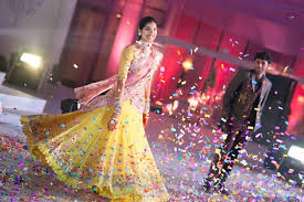 The online photography courses made available in this site as free sessions or webinars with minimal cost focuses on fundamentals as well as lessons on mobile photography, wedding photography, landscape photography and so on. The Best Indian Wedding Photographer Portfolios For Inspiration Part 1 121clicks Com