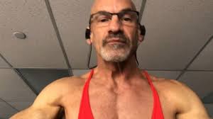 I realized I never posted my posing routine from Saturday evening.  Unfortunately, my music wasn't played—I'm not sure if there was a problem  with my CD, but you'll see a little bobble