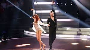 She was born in 1980s, in millennials generation. Let S Dance Das Sind Die Profi Tanzer Tanzen Tanzerin Let S Dance