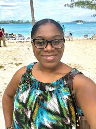 Throwback to months ago, when I tried to mimic a short tapered cut look by  wearing my hair in a fully shrunken, coily, air dried wash' n go which I  often like