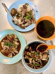 Kimberly street (lebuh kimberley) has long been one of the most famous street food streets in george town, penang, and the street has a specific however, typically kway chap is prepared with pork, and as far as i remember, that's the only way i've had it previously. Kimberley Street Duck Kway Chap Picture Of Kimberley Street Duck Kway Chap Penang Island Tripadvisor