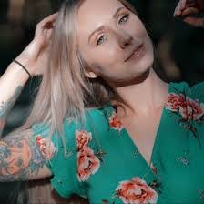 Shelby Hutchison's Instagram, Twitter & Facebook