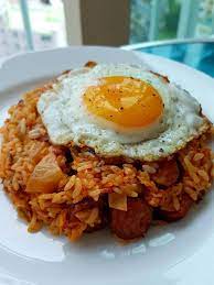 Fotografía de bornga restaurant, jakarta: Pin By Chocolatecakeasmr On Better Food Choices Kimchi Fried Rice Food Dishes Cafe Food