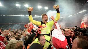 Relieved werder bremen sealed their bundesliga survival for next season on away goals after a. Unvergessene Momente Der Relegation Zdfmediathek