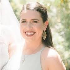 Amanda Dedon's Instagram, Twitter & Facebook