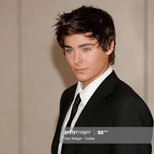 473 fotos e imágenes de zac efron young. Young Zac Efron Zac Efron Zac Young