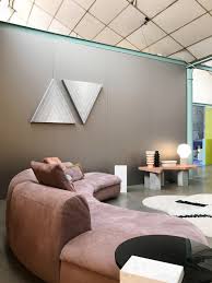 Eindrucke Und Farbtrends Von Der Mailander Mobelmesse Salone Auf Www Kolorat De Kolorat Wandfarben Onlinebestellen Wandfarbe Grau Wandfarbe Farben