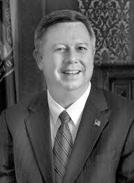 Edward Mctaggart's Instagram, Twitter & Facebook