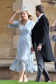 The singer has announced she's expecting her first baby with husband ellie announced her pregnancy with a photoshoot for vogue magazine, which was taken at her cosy. Royal Wedding Ellie Goulding Beams In Baby Blue As She Arrives For Princess Eugenie S Big Day Mirror Online